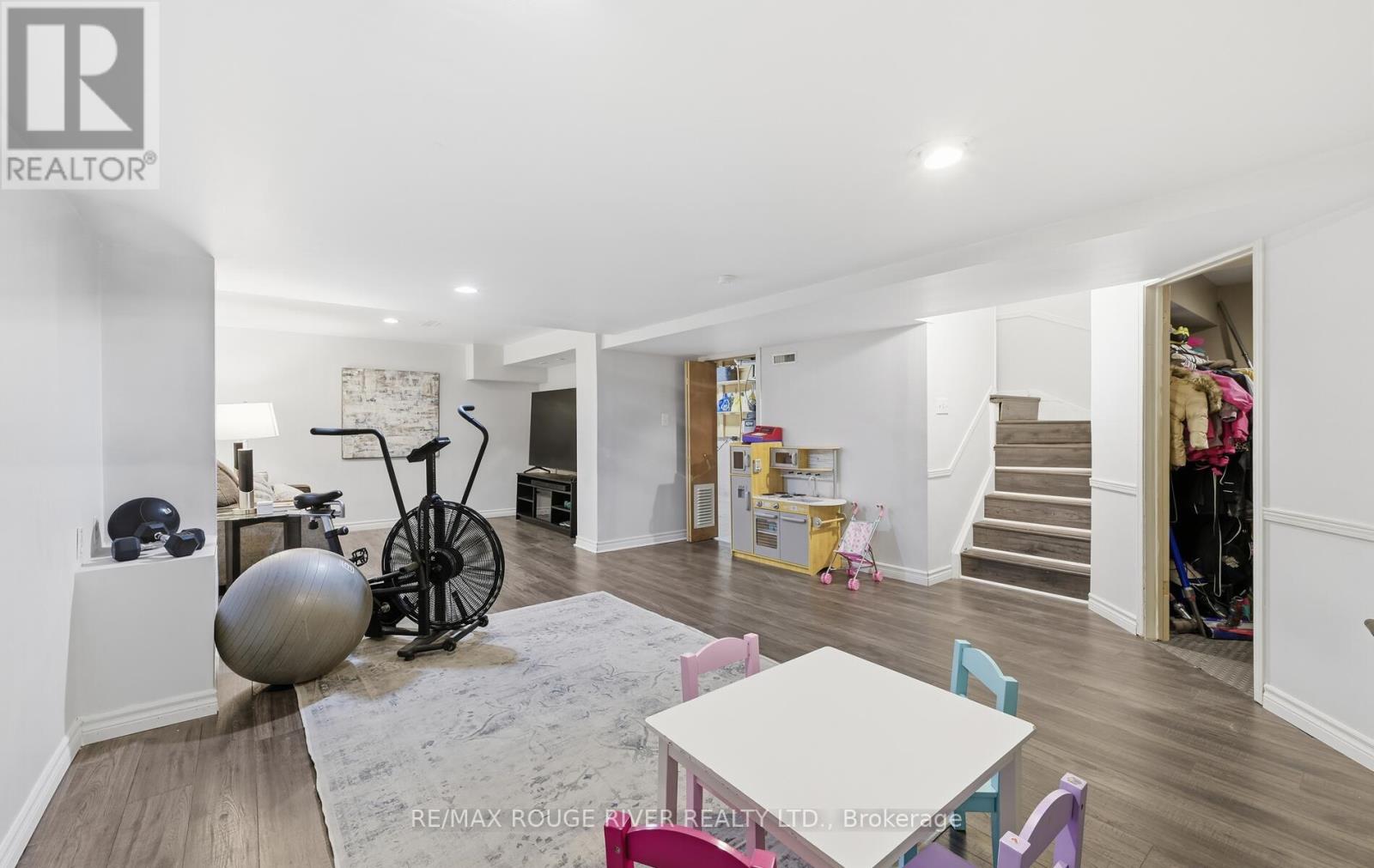 1201 Charlotte Circle, Pickering, Ontario  L1V 3P9 - Photo 21 - E12817850