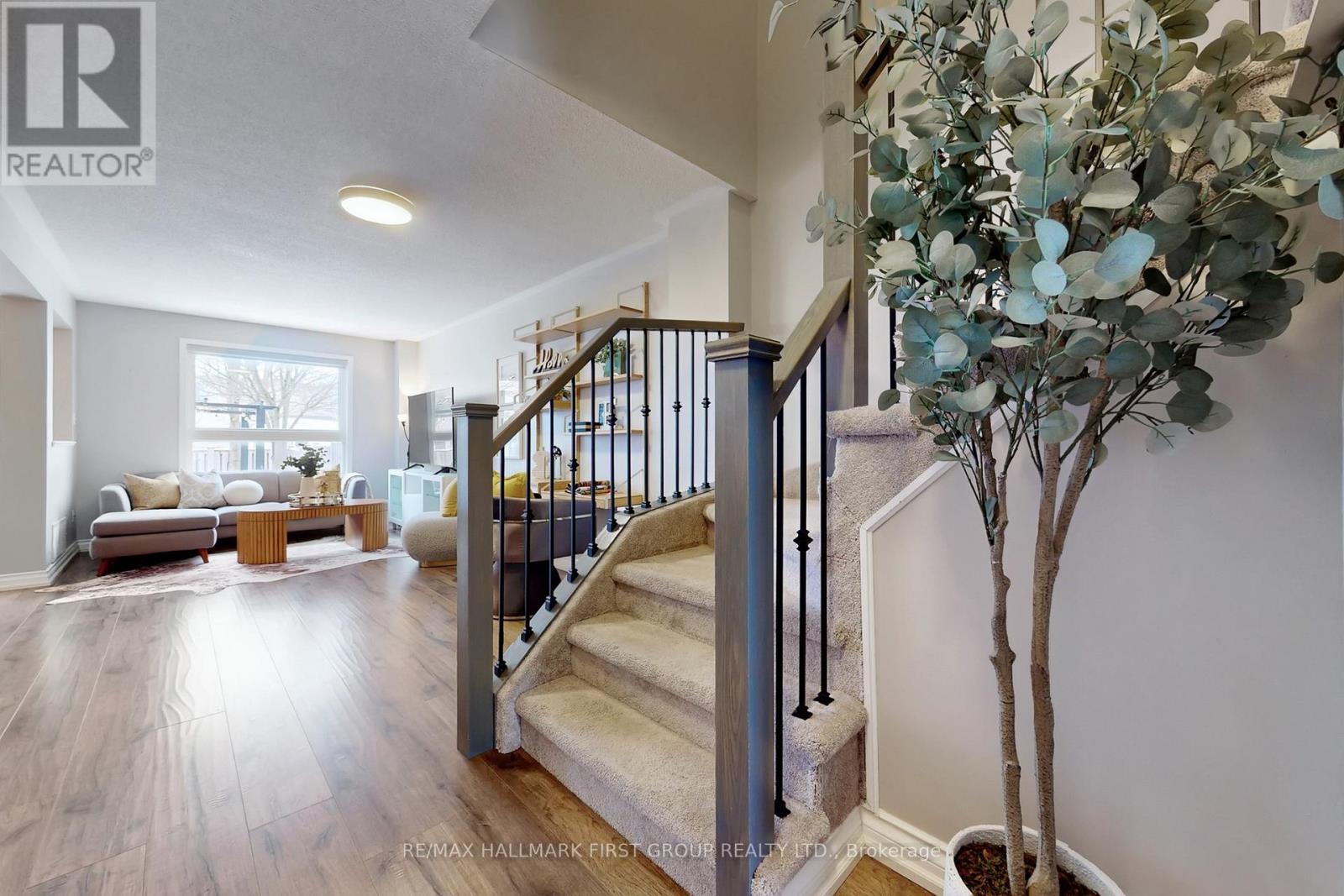 164 Lady May Drive, Whitby, Ontario  L1R 3M4 - Photo 2 - E12817890