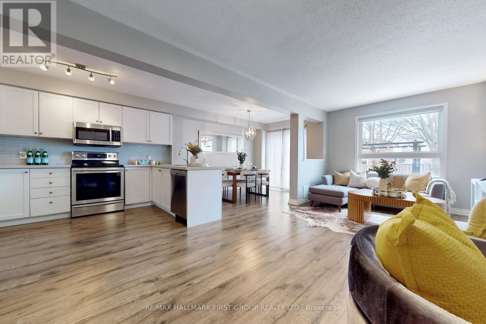 164 Lady May Drive, Whitby, Ontario  L1R 3M4 - Photo 3 - E12817890