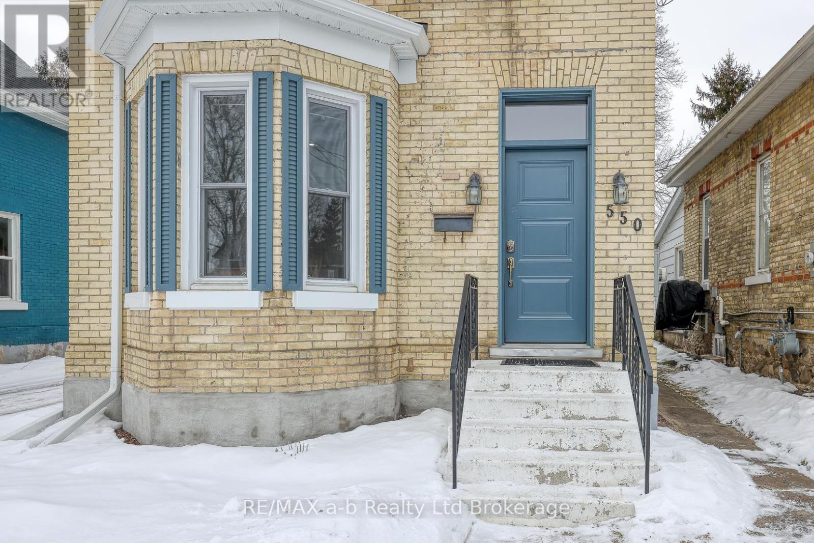 550 Mary Street, Woodstock, Ontario  N4S 4S9 - Photo 2 - X12817906