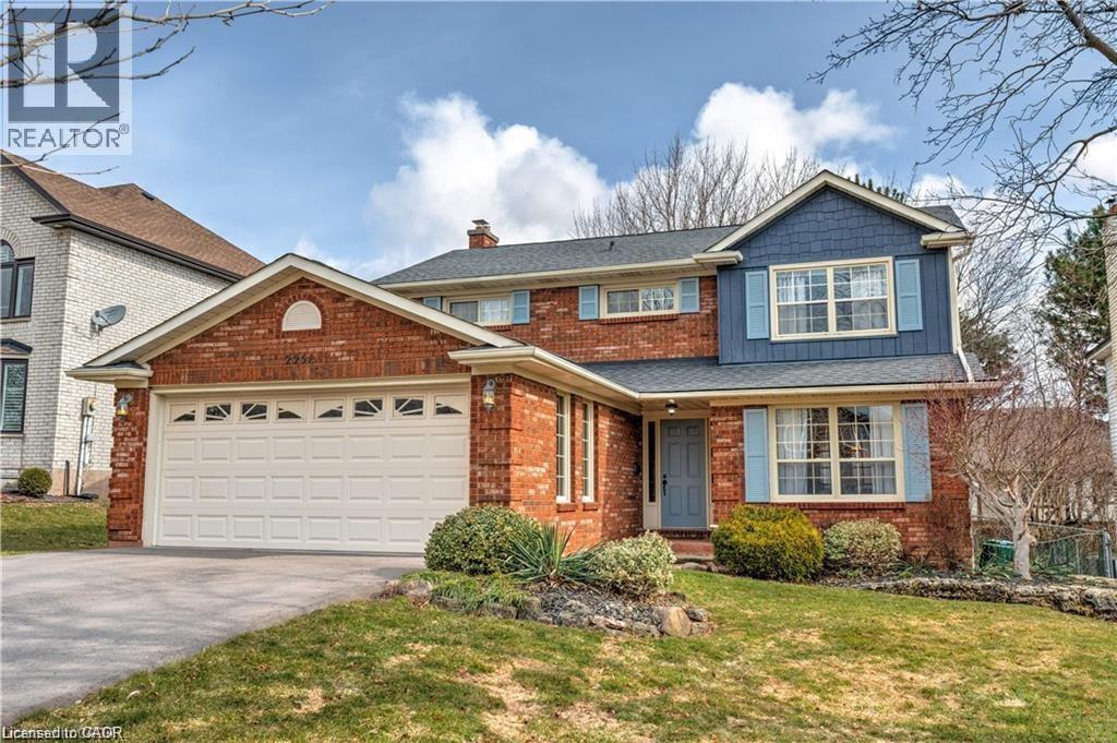 2251 MANSFIELD Drive, Burlington, Ontario