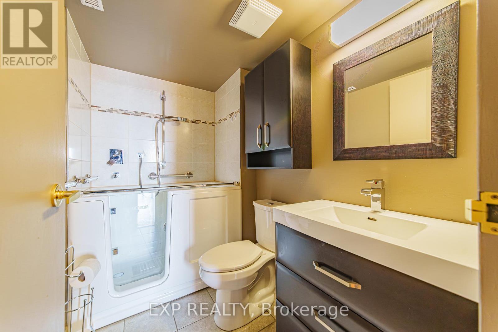 1610 - 200 Lafontaine Avenue, Ottawa, Ontario  K1L 8K8 - Photo 18 - X12817920