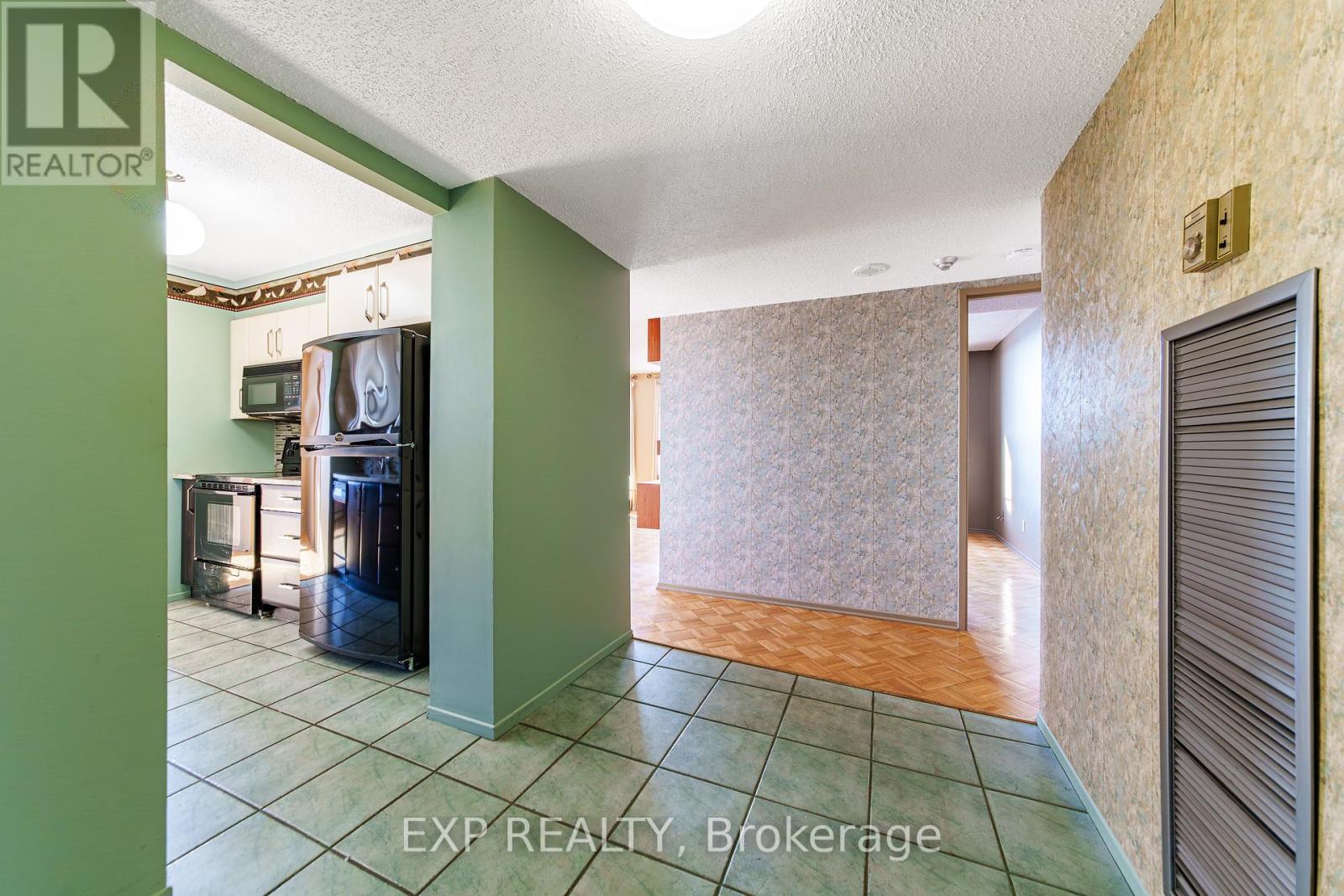 1610 - 200 Lafontaine Avenue, Ottawa, Ontario  K1L 8K8 - Photo 7 - X12817920