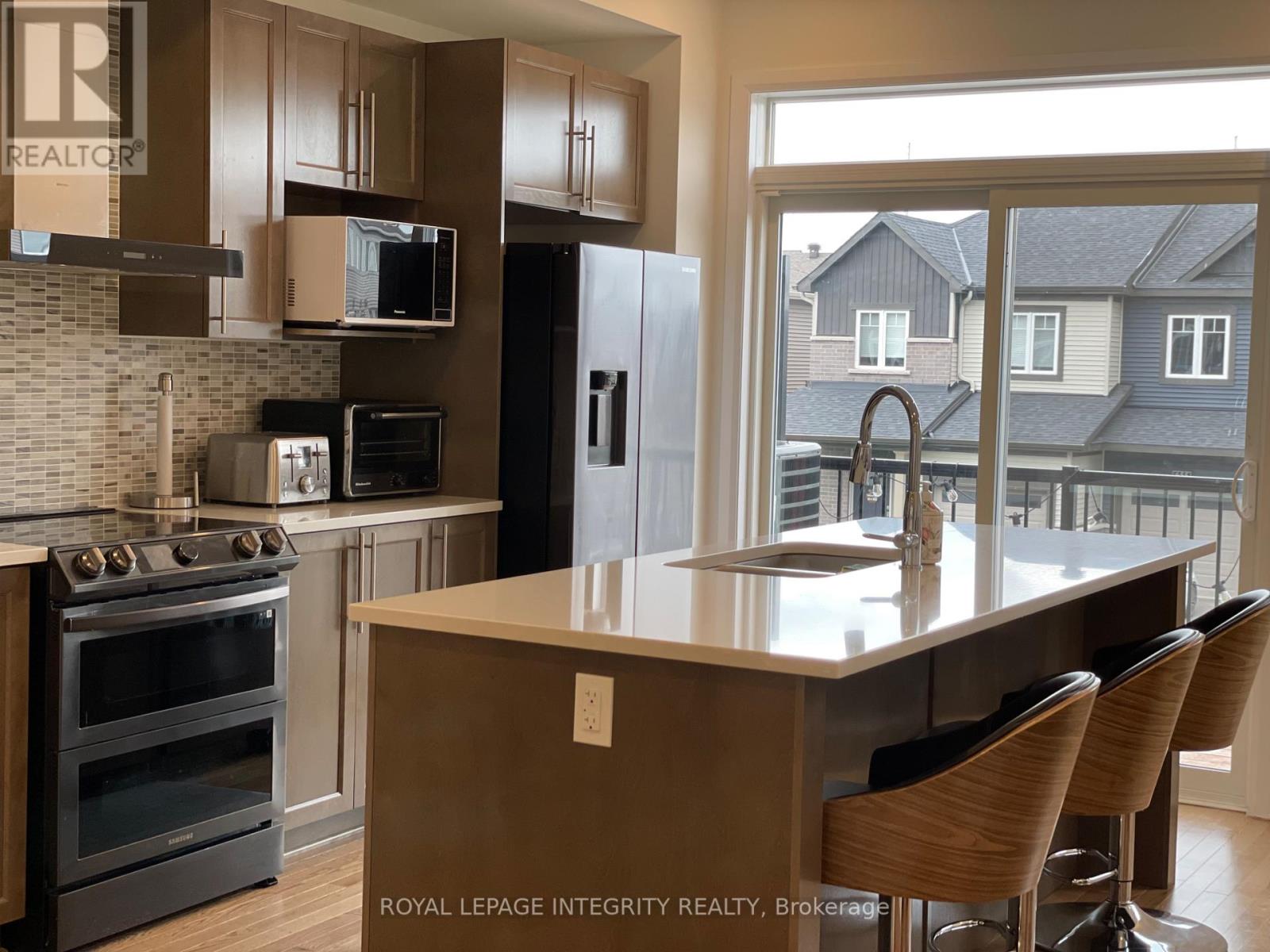 51 Lakepointe Drive, Ottawa, Ontario  K4A 3W6 - Photo 8 - X12817934