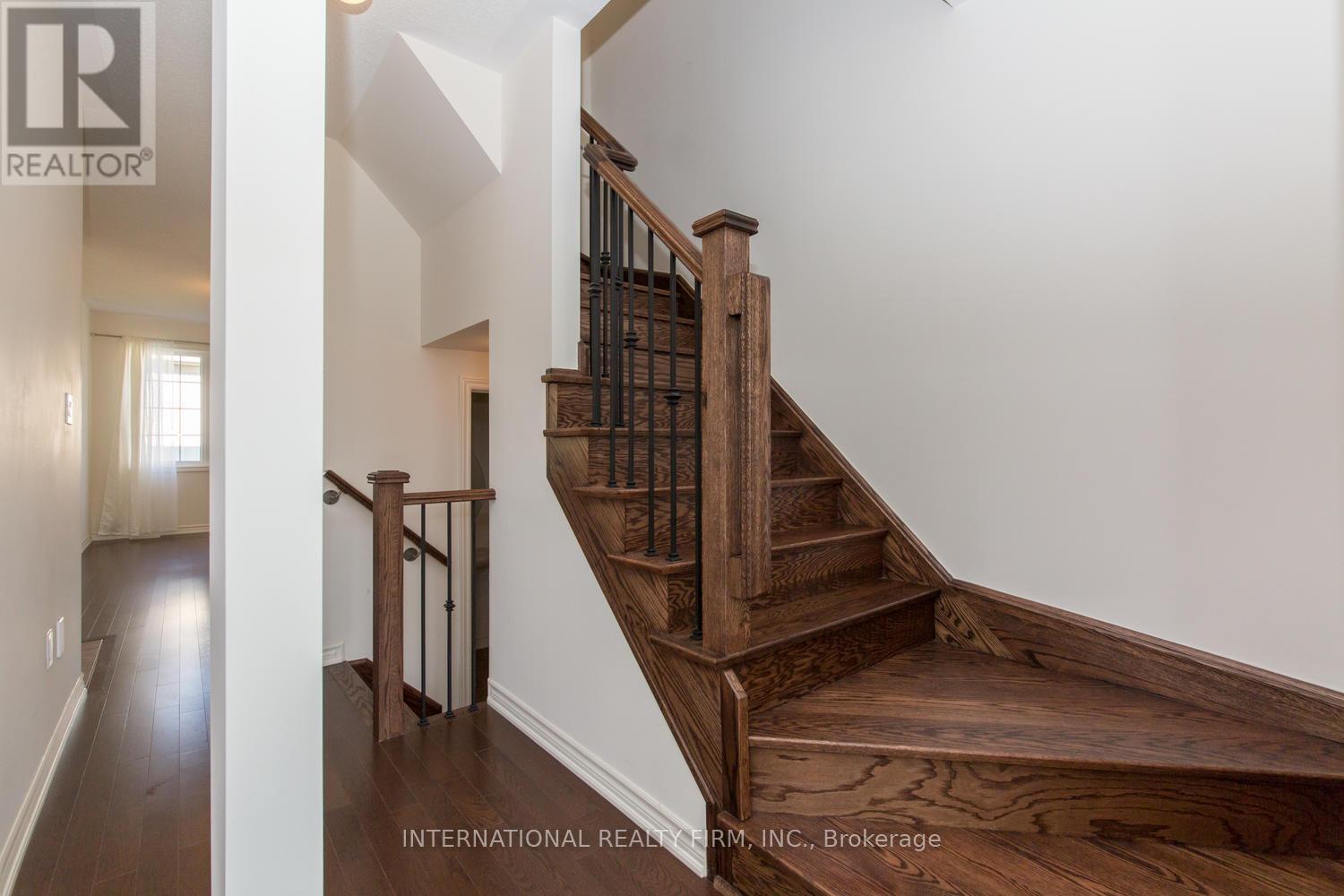 180 Mcbride Avenue, Clarington, Ontario  L1C 0J4 - Photo 8 - E12817916