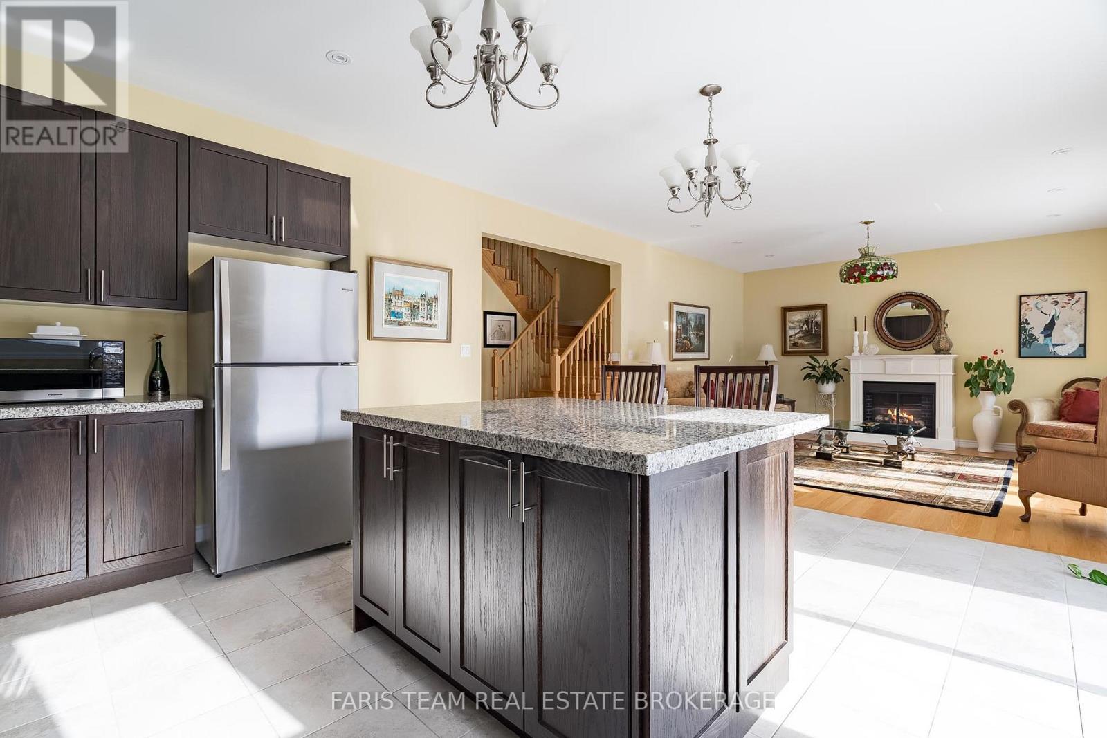 1041 Wickham Road, Innisfil, Ontario  L9S 0N5 - Photo 11 - N12817918