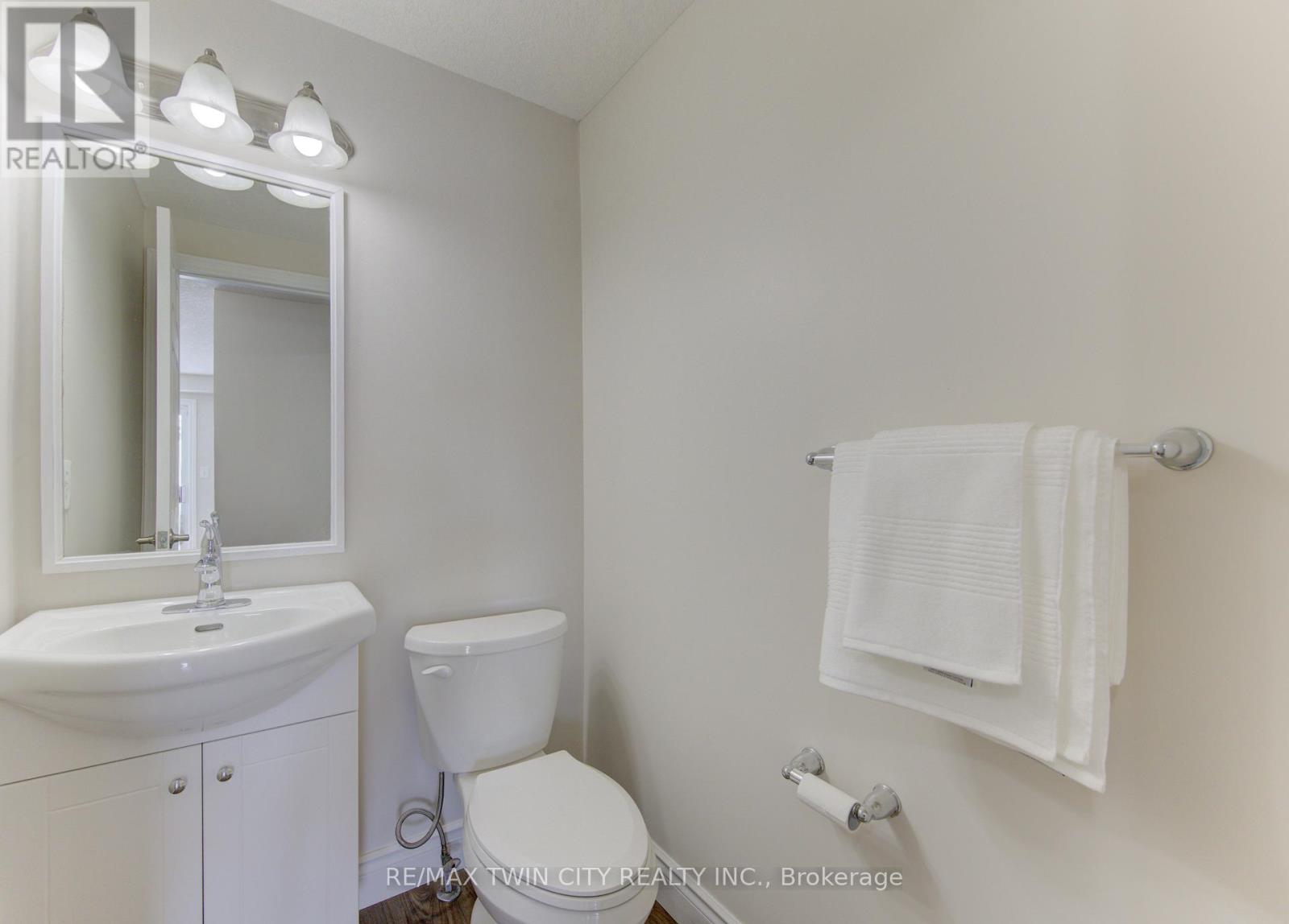 68 Max Becker Drive, Kitchener, Ontario  N2E 3V8 - Photo 15 - X12817900