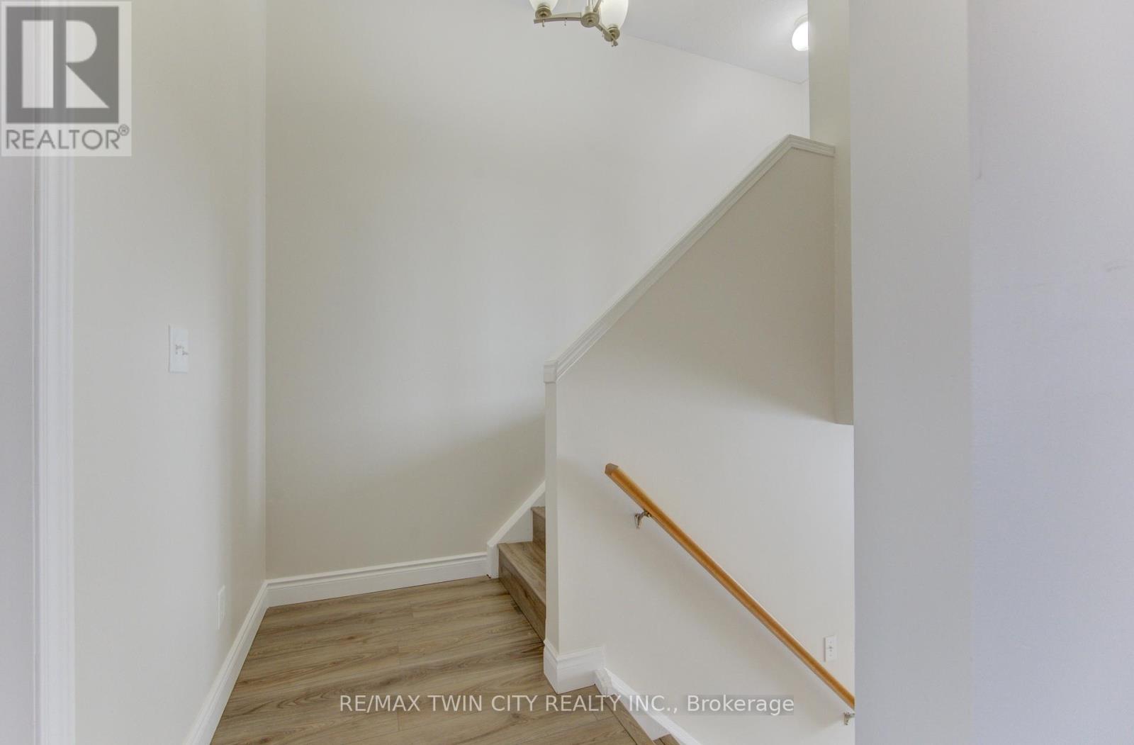 68 Max Becker Drive, Kitchener, Ontario  N2E 3V8 - Photo 23 - X12817900