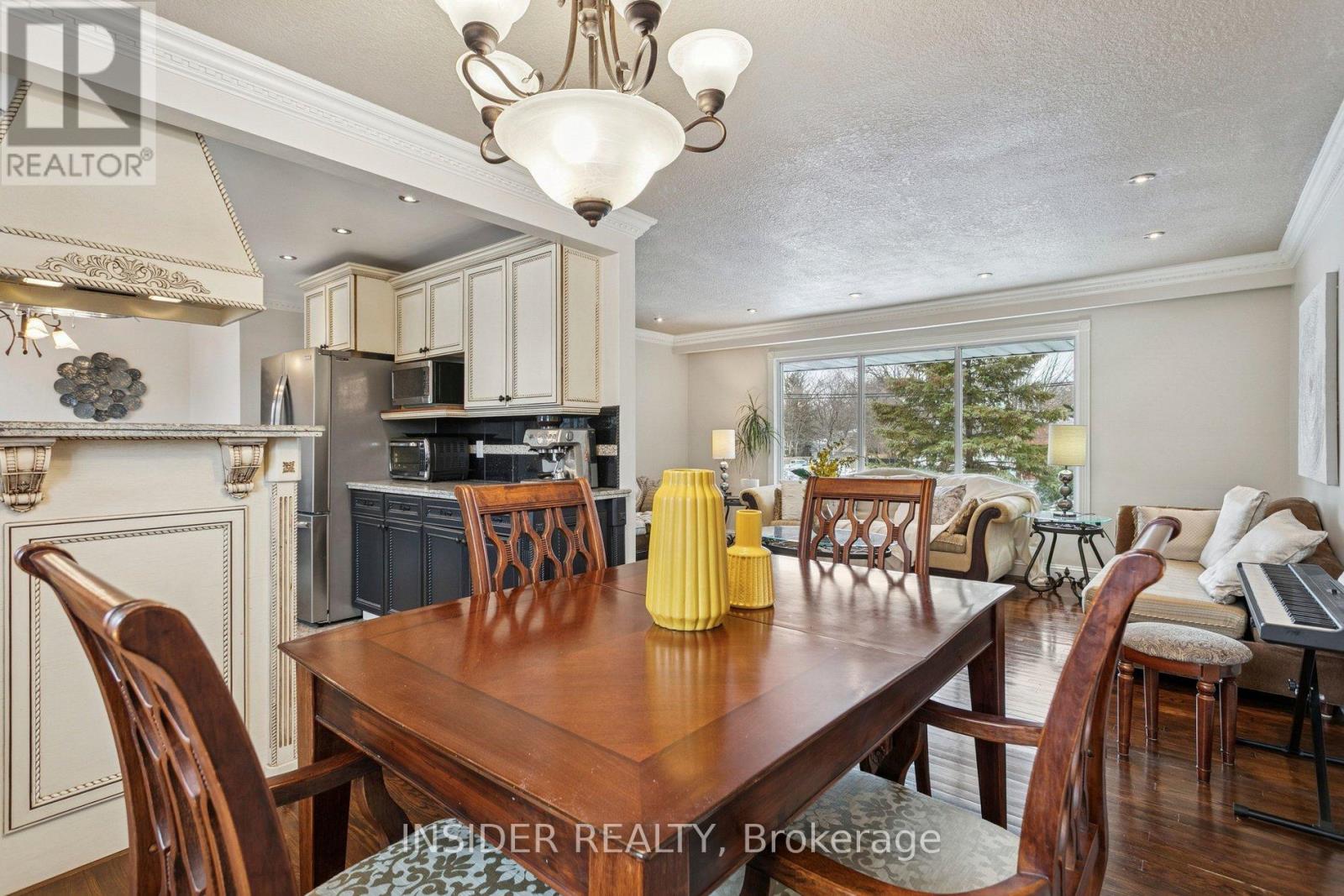 2078 Stanfield Road, Mississauga, Ontario  L4Y 1R5 - Photo 10 - W12814058