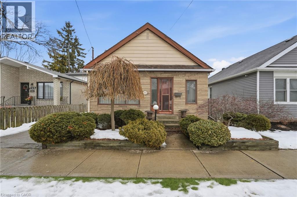 251 BRUCEDALE Avenue E, Hamilton, Ontario