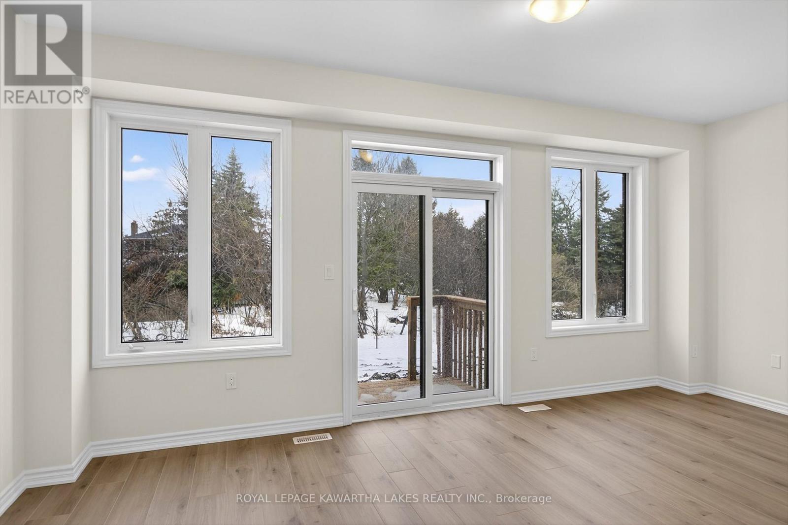 77 Watts Mew, Kawartha Lakes (Lindsay), Ontario  K9V 0T3 - Photo 16 - X12817954