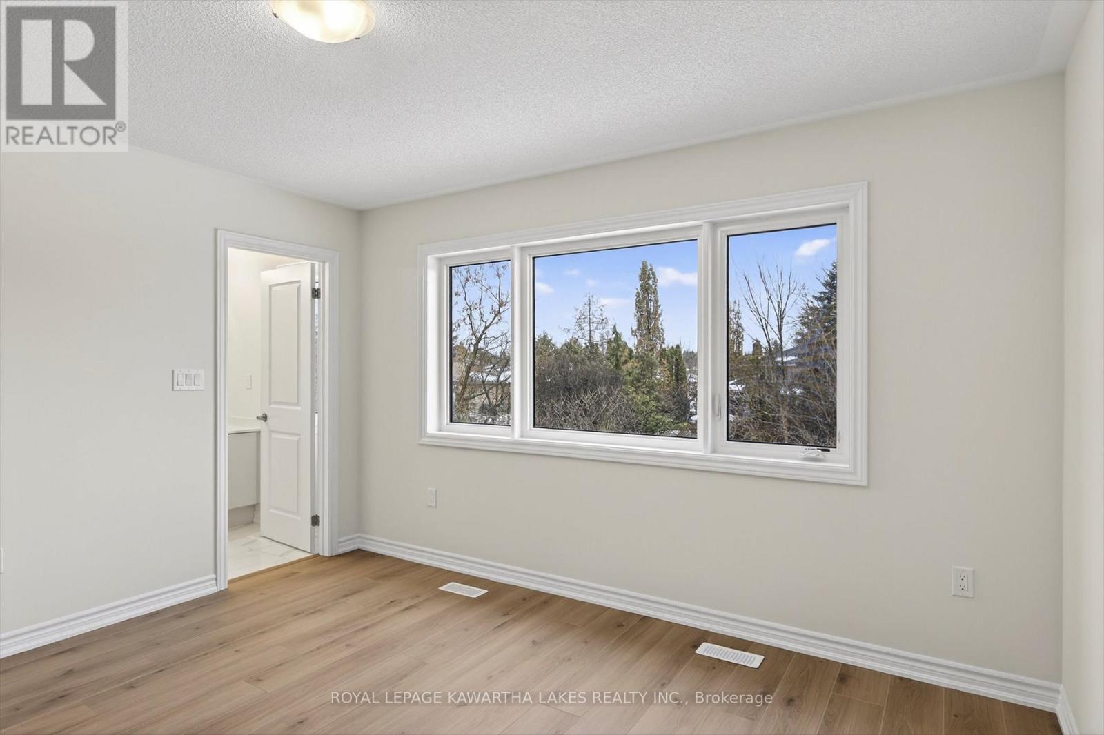 77 Watts Mew, Kawartha Lakes (Lindsay), Ontario  K9V 0T3 - Photo 26 - X12817954