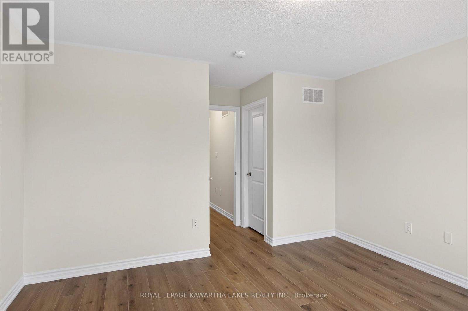 77 Watts Mew, Kawartha Lakes (Lindsay), Ontario  K9V 0T3 - Photo 27 - X12817954