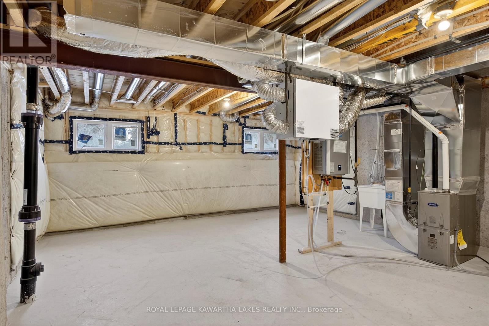 77 Watts Mew, Kawartha Lakes (Lindsay), Ontario  K9V 0T3 - Photo 39 - X12817954