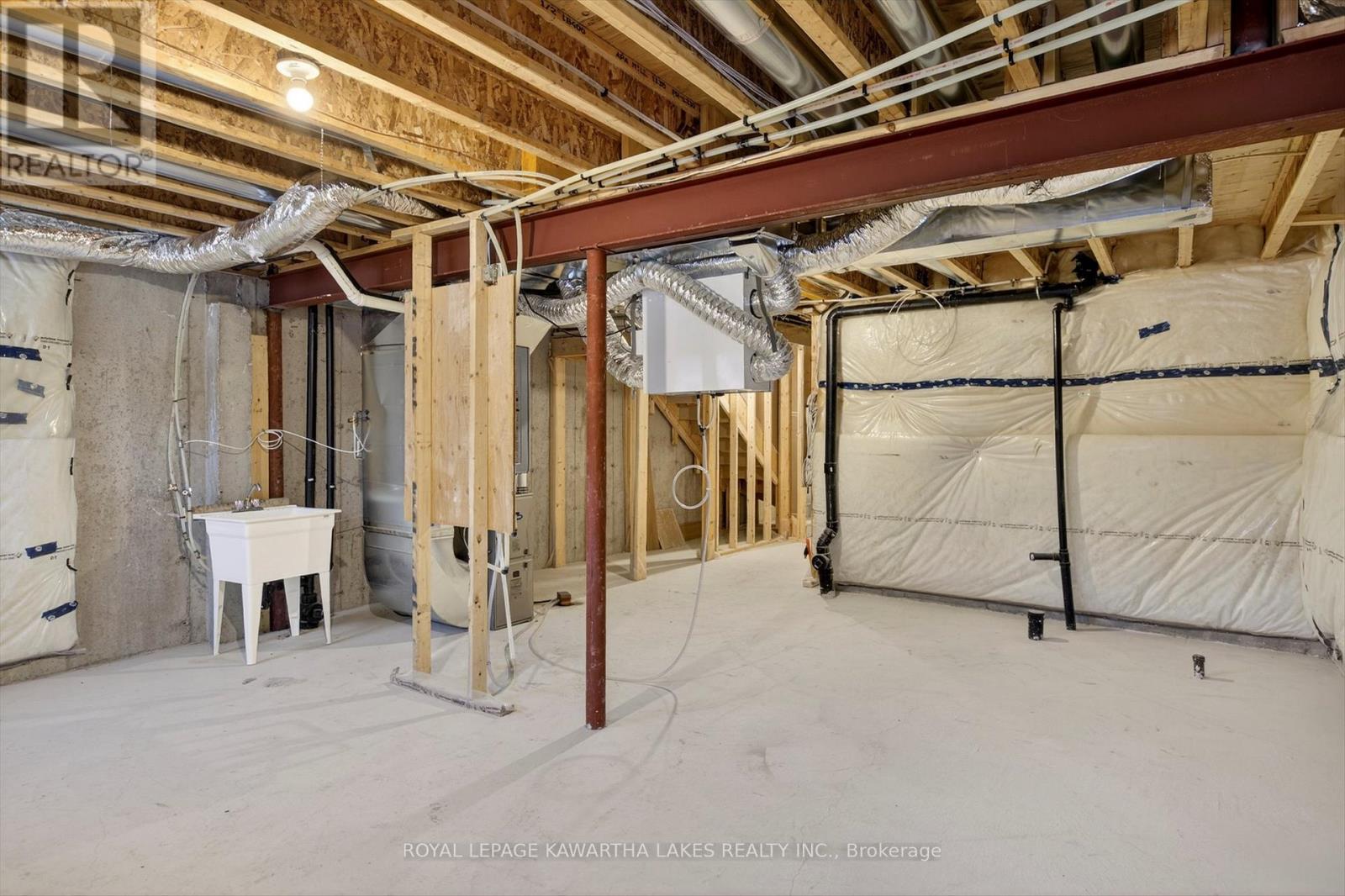 77 Watts Mew, Kawartha Lakes (Lindsay), Ontario  K9V 0T3 - Photo 41 - X12817954