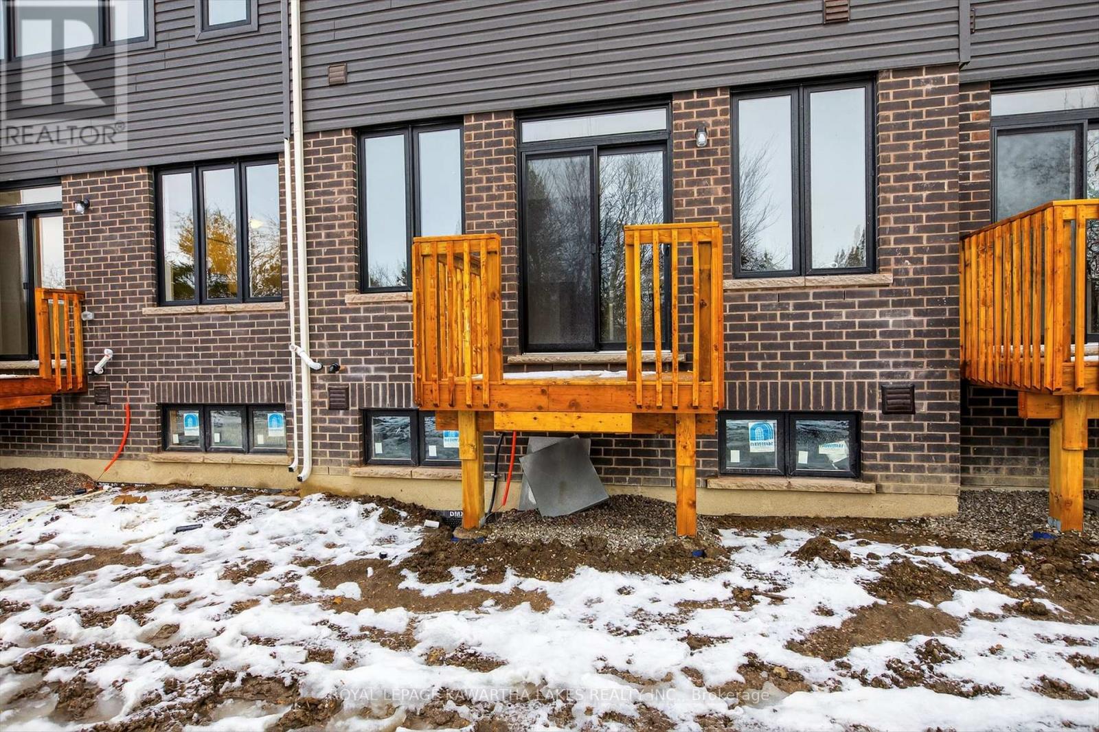 77 Watts Mew, Kawartha Lakes (Lindsay), Ontario  K9V 0T3 - Photo 47 - X12817954