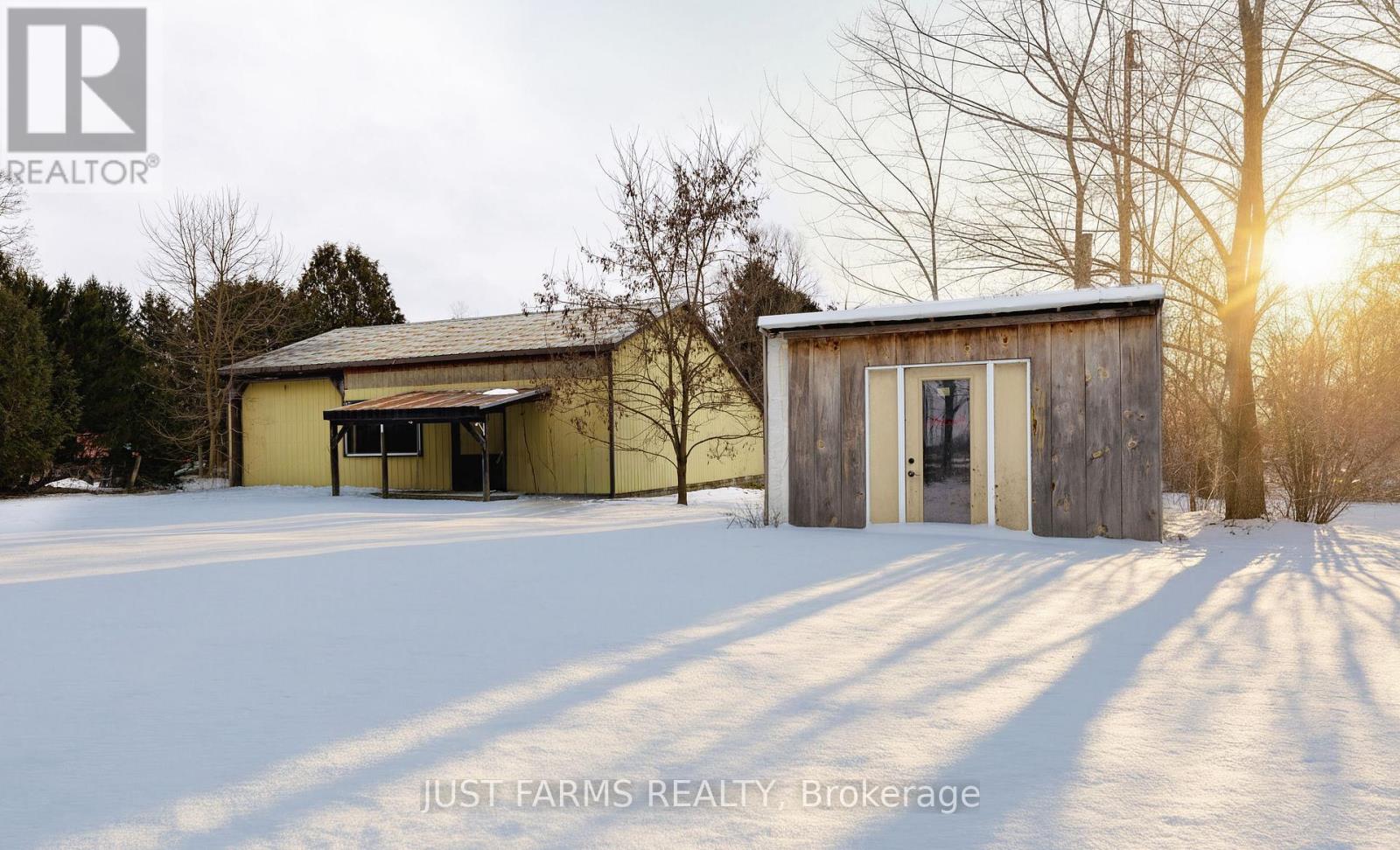 612 Trillium Drive, Southwest Middlesex, Ontario  N0L 1Z0 - Photo 11 - X12818024