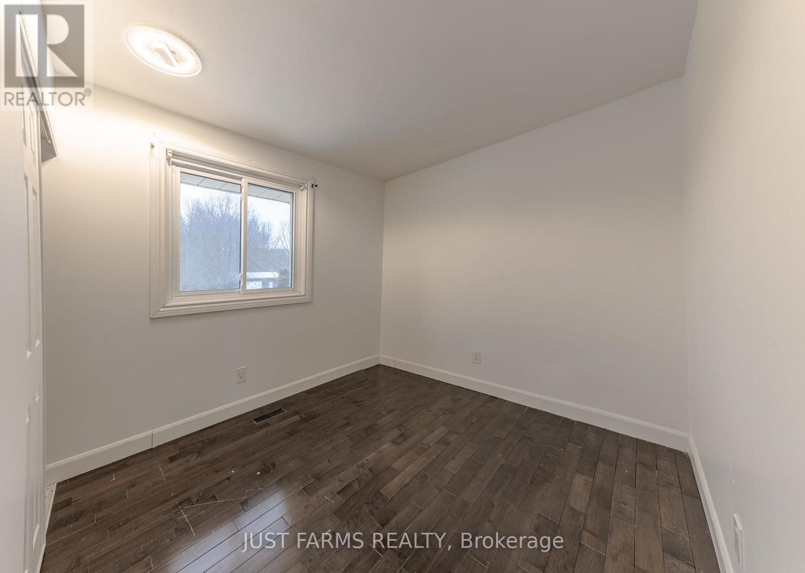 612 Trillium Drive, Southwest Middlesex, Ontario  N0L 1Z0 - Photo 20 - X12818024