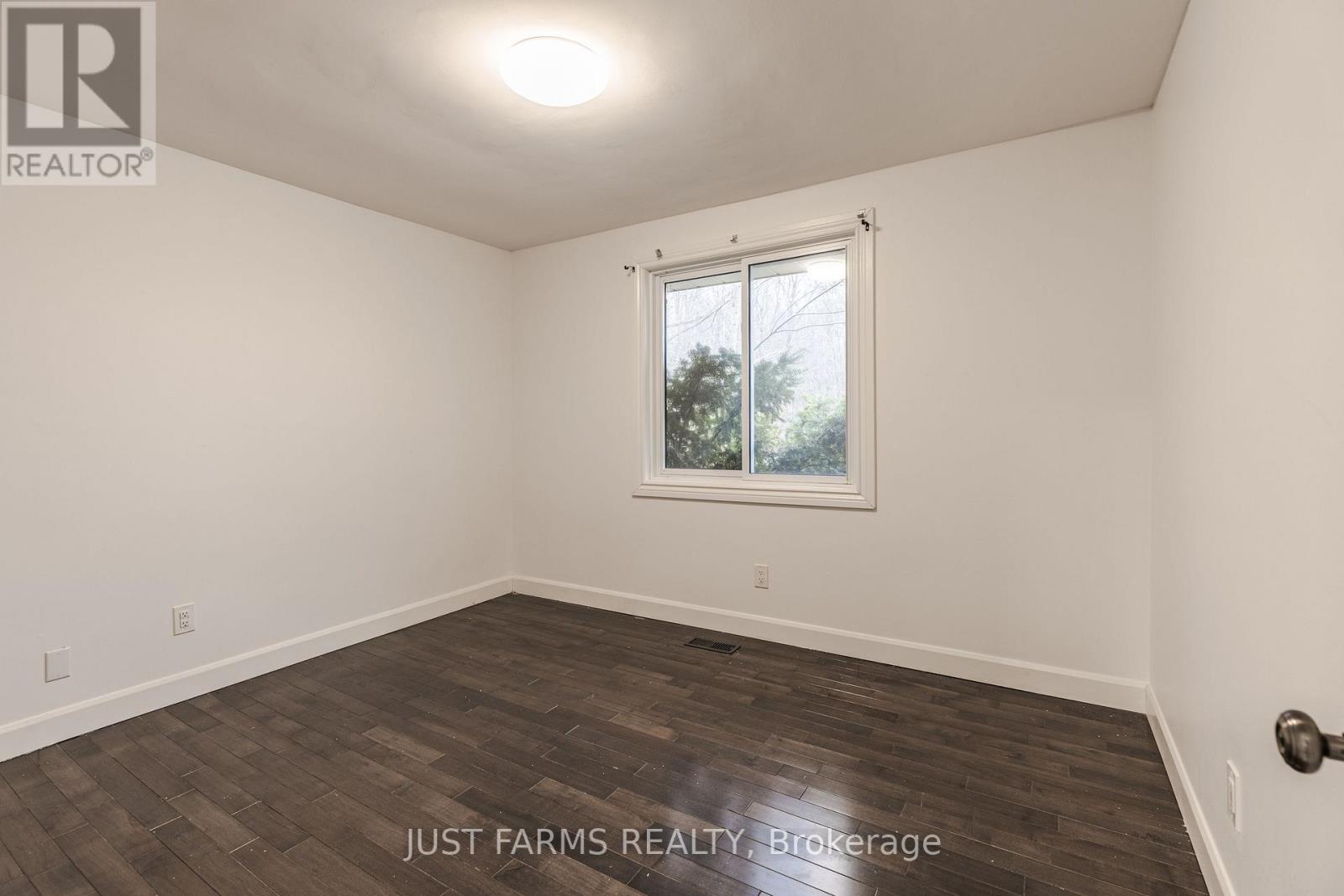 612 Trillium Drive, Southwest Middlesex, Ontario  N0L 1Z0 - Photo 21 - X12818024