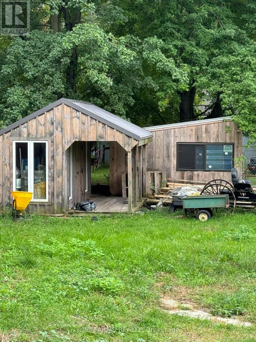 612 Trillium Drive, Southwest Middlesex, Ontario  N0L 1Z0 - Photo 32 - X12818024