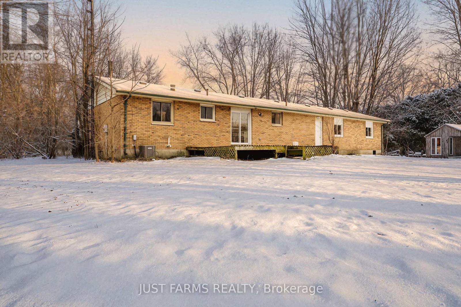 612 Trillium Drive, Southwest Middlesex, Ontario  N0L 1Z0 - Photo 9 - X12818024