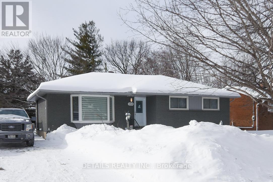 A - 1144 Minnetonka Road, Ottawa, Ontario  K2C 2T9 - Photo 1 - X12817976