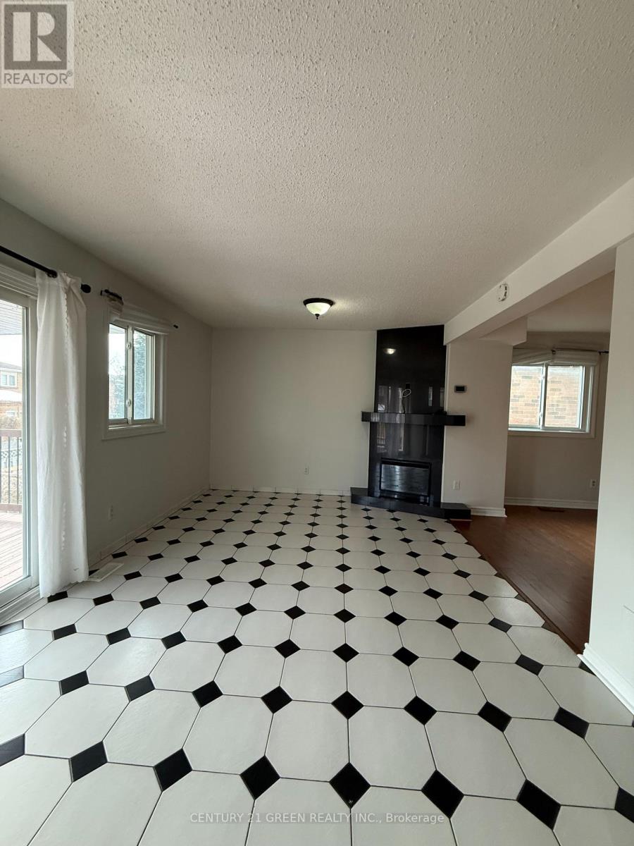 Upper Portion - 6071 Duford Drive, Mississauga, Ontario  L5V 1A8 - Photo 20 - W12809424