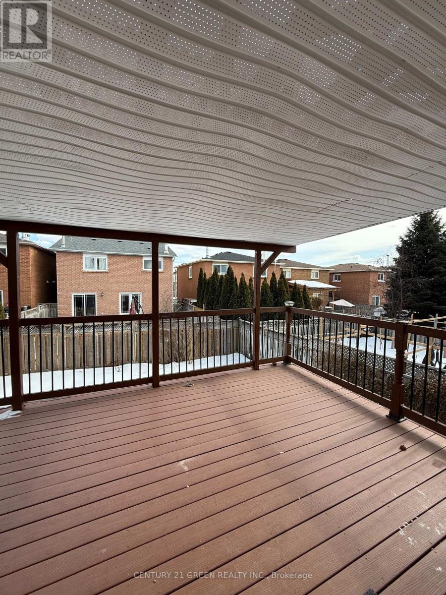 Upper Portion - 6071 Duford Drive, Mississauga, Ontario  L5V 1A8 - Photo 26 - W12809424