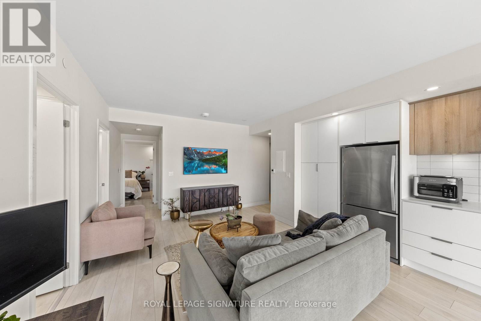 2007 - 6 Sonic Way, Toronto, Ontario  M3C 0P1 - Photo 13 - C12817982