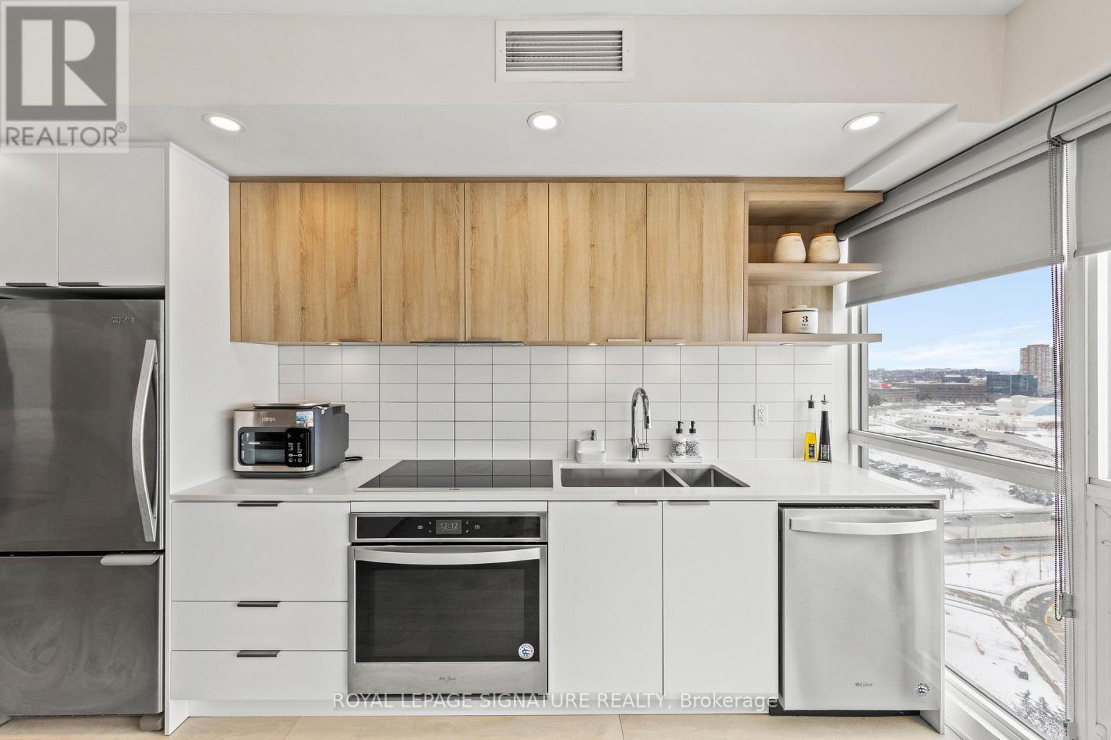 2007 - 6 Sonic Way, Toronto, Ontario  M3C 0P1 - Photo 17 - C12817982