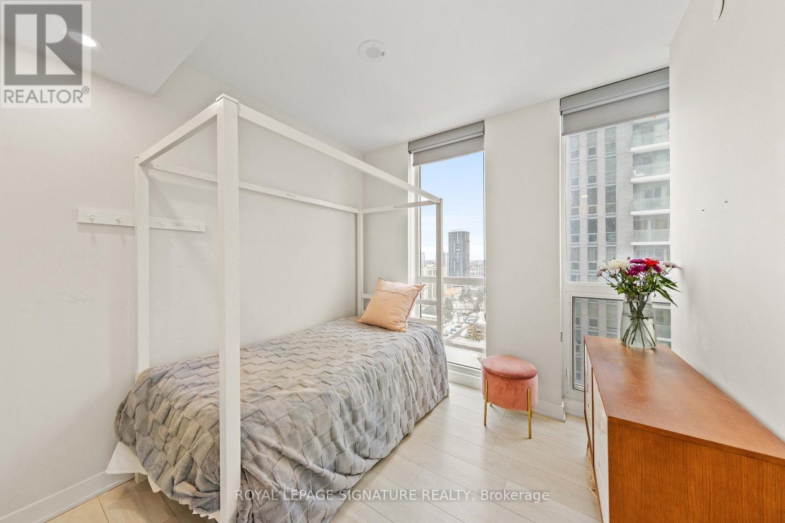 2007 - 6 Sonic Way, Toronto, Ontario  M3C 0P1 - Photo 40 - C12817982