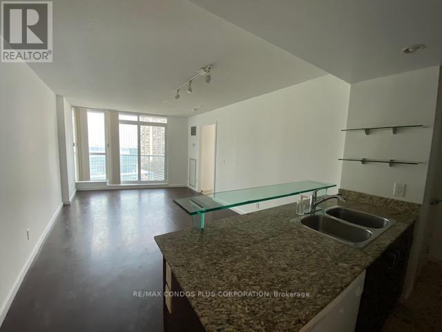 1905 - 8 York Street, Toronto, Ontario  M5J 2Y2 - Photo 7 - C12817996