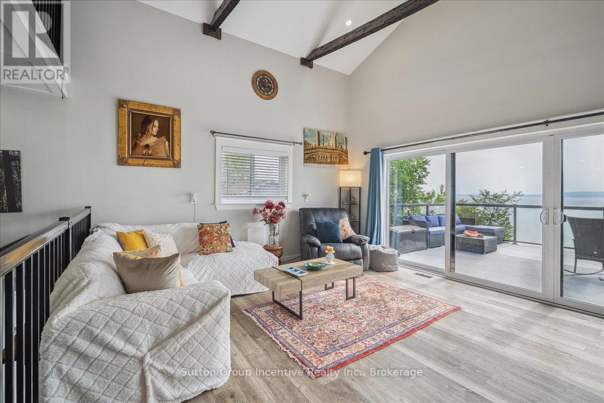 339520 Presqu'ile Road, Georgian Bluffs, Ontario  N0H 2T0 - Photo 10 - X12419322