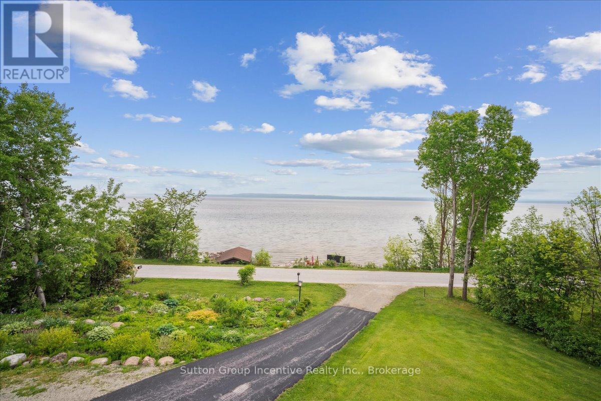 339520 Presqu'ile Road, Georgian Bluffs, Ontario  N0H 2T0 - Photo 21 - X12419322