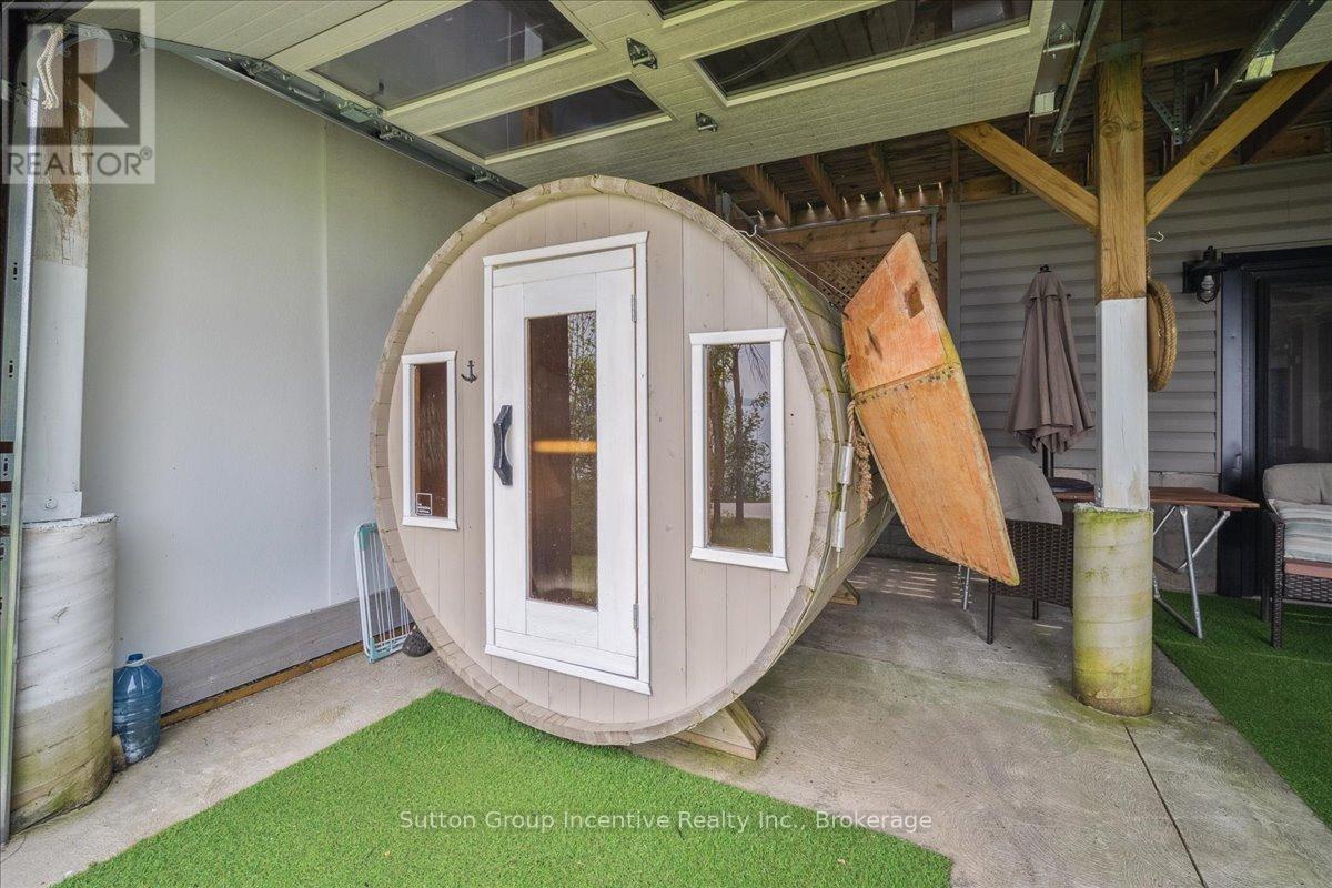 339520 Presqu'ile Road, Georgian Bluffs, Ontario  N0H 2T0 - Photo 31 - X12419322