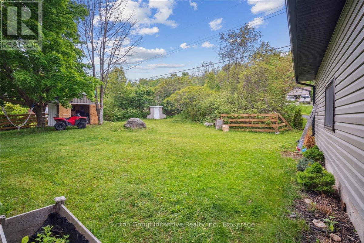 339520 Presqu'ile Road, Georgian Bluffs, Ontario  N0H 2T0 - Photo 33 - X12419322