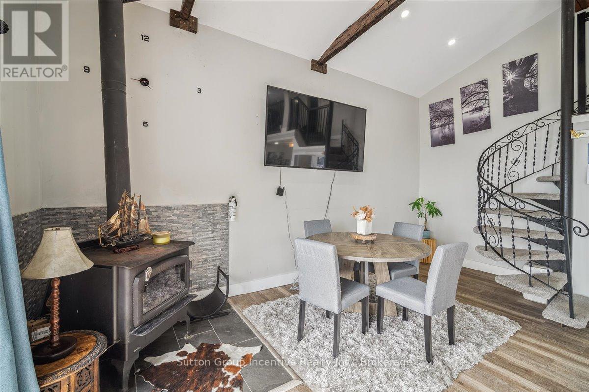 339520 Presqu'ile Road, Georgian Bluffs, Ontario  N0H 2T0 - Photo 9 - X12419322