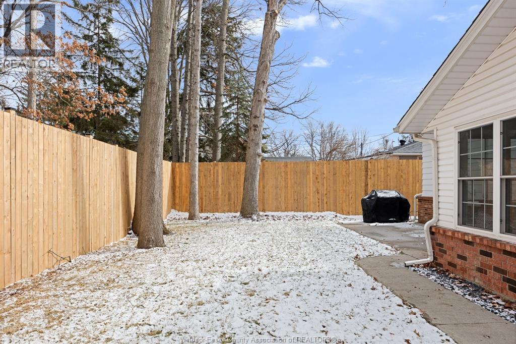 945 Laurier, Lasalle, Ontario N9J 1M9 - Photo 34 - 26003957