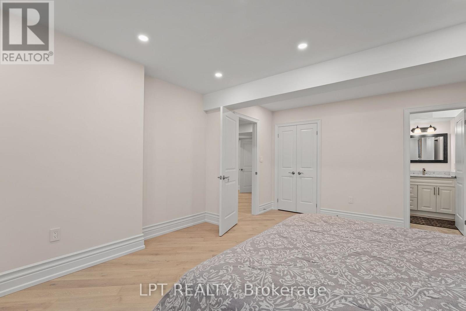 18 Wolford Court, Georgina, Ontario  L4P 0B1 - Photo 38 - N12818014