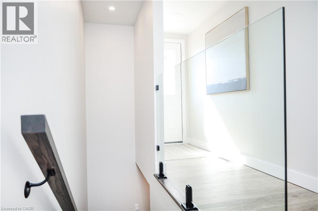 219 Macinnis Street, Welland, Ontario  L3B 2H3 - Photo 32 - 40807362