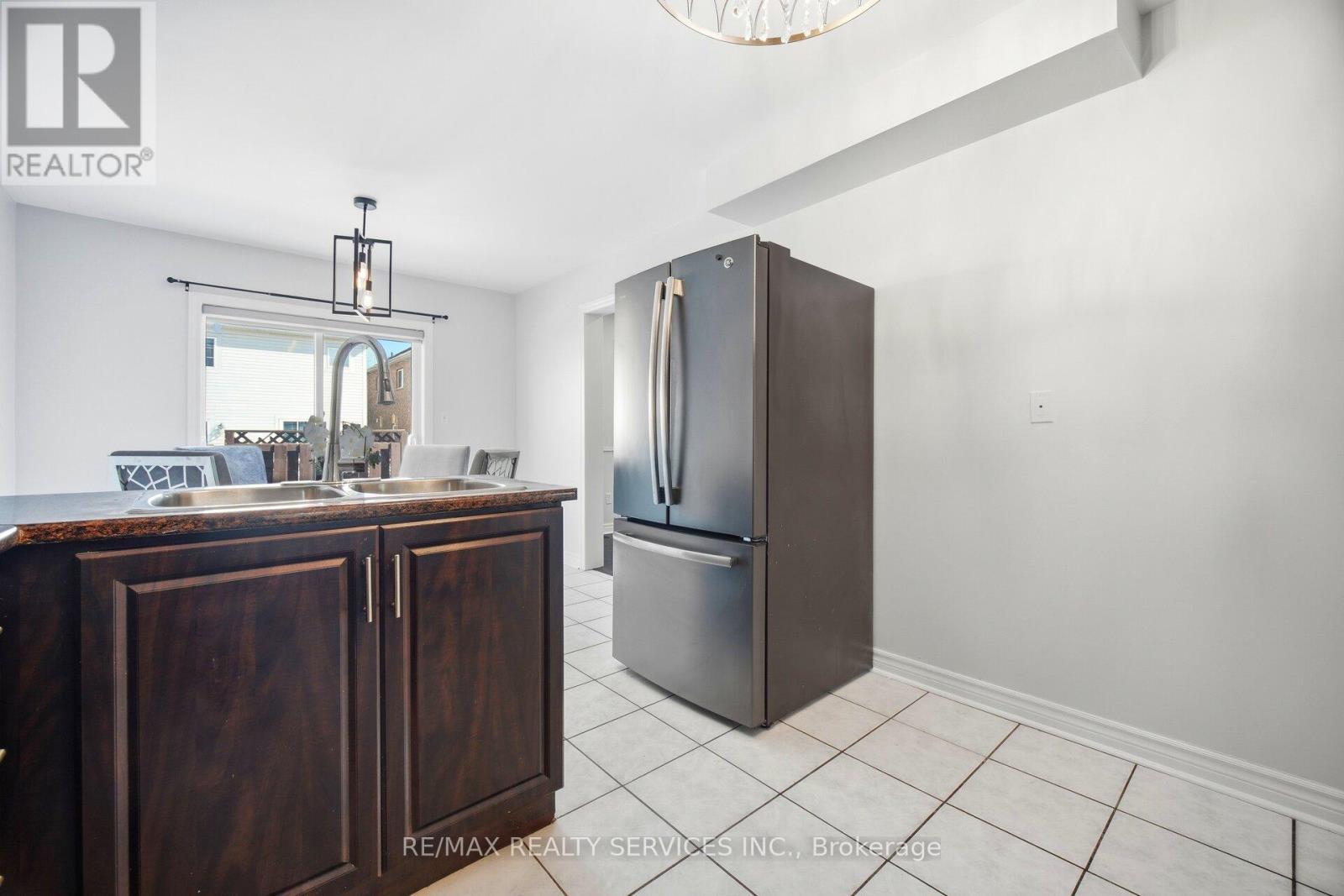 23 Wandering Trail Drive, Brampton, Ontario  L7A 1T5 - Photo 16 - W12817944
