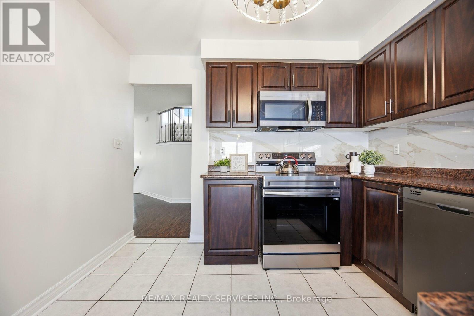 23 Wandering Trail Drive, Brampton, Ontario  L7A 1T5 - Photo 17 - W12817944