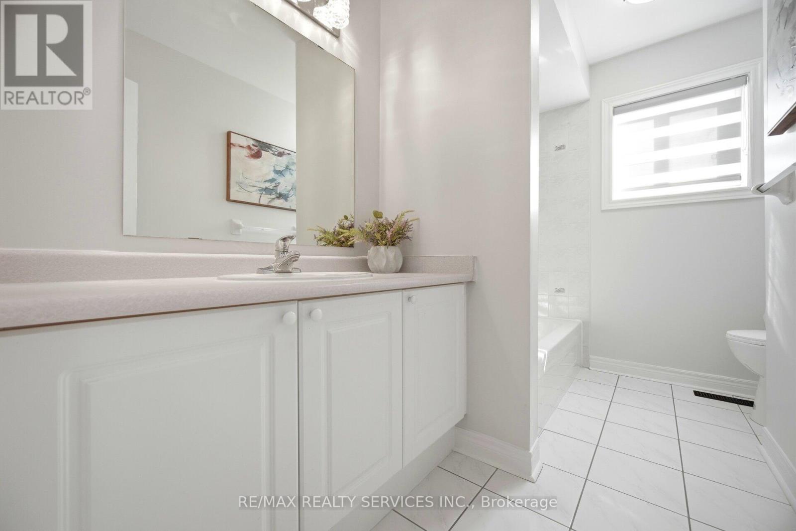 23 Wandering Trail Drive, Brampton, Ontario  L7A 1T5 - Photo 39 - W12817944