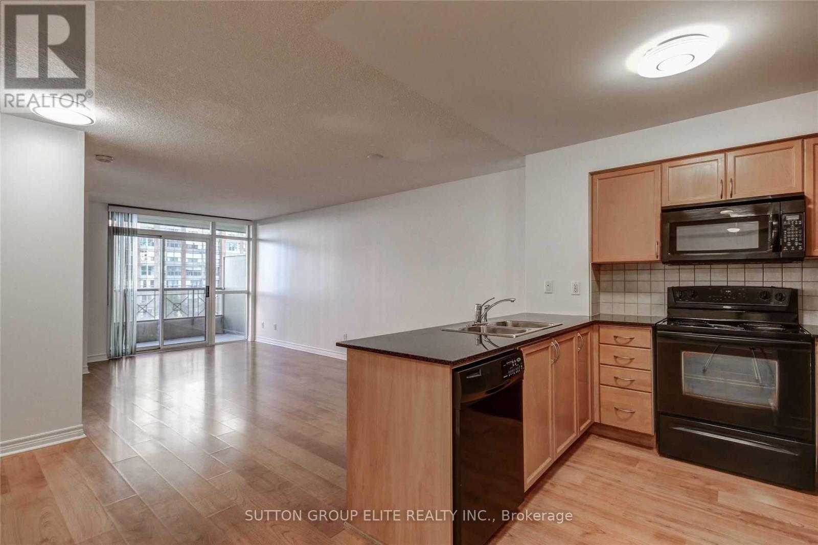 507 - 310 Burnhamthorpe Road W, Mississauga, Ontario  L5B 4P9 - Photo 11 - W12817948