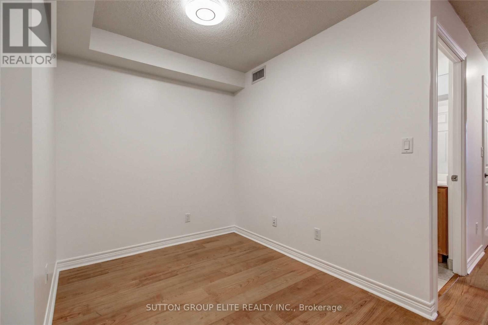 507 - 310 Burnhamthorpe Road W, Mississauga, Ontario  L5B 4P9 - Photo 16 - W12817948