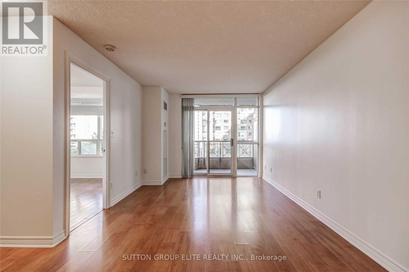 507 - 310 Burnhamthorpe Road W, Mississauga, Ontario  L5B 4P9 - Photo 7 - W12817948