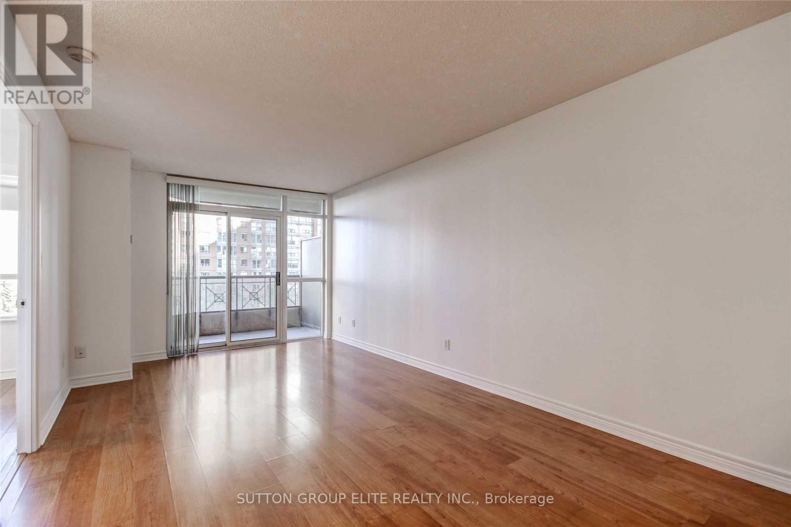 507 - 310 Burnhamthorpe Road W, Mississauga, Ontario  L5B 4P9 - Photo 8 - W12817948