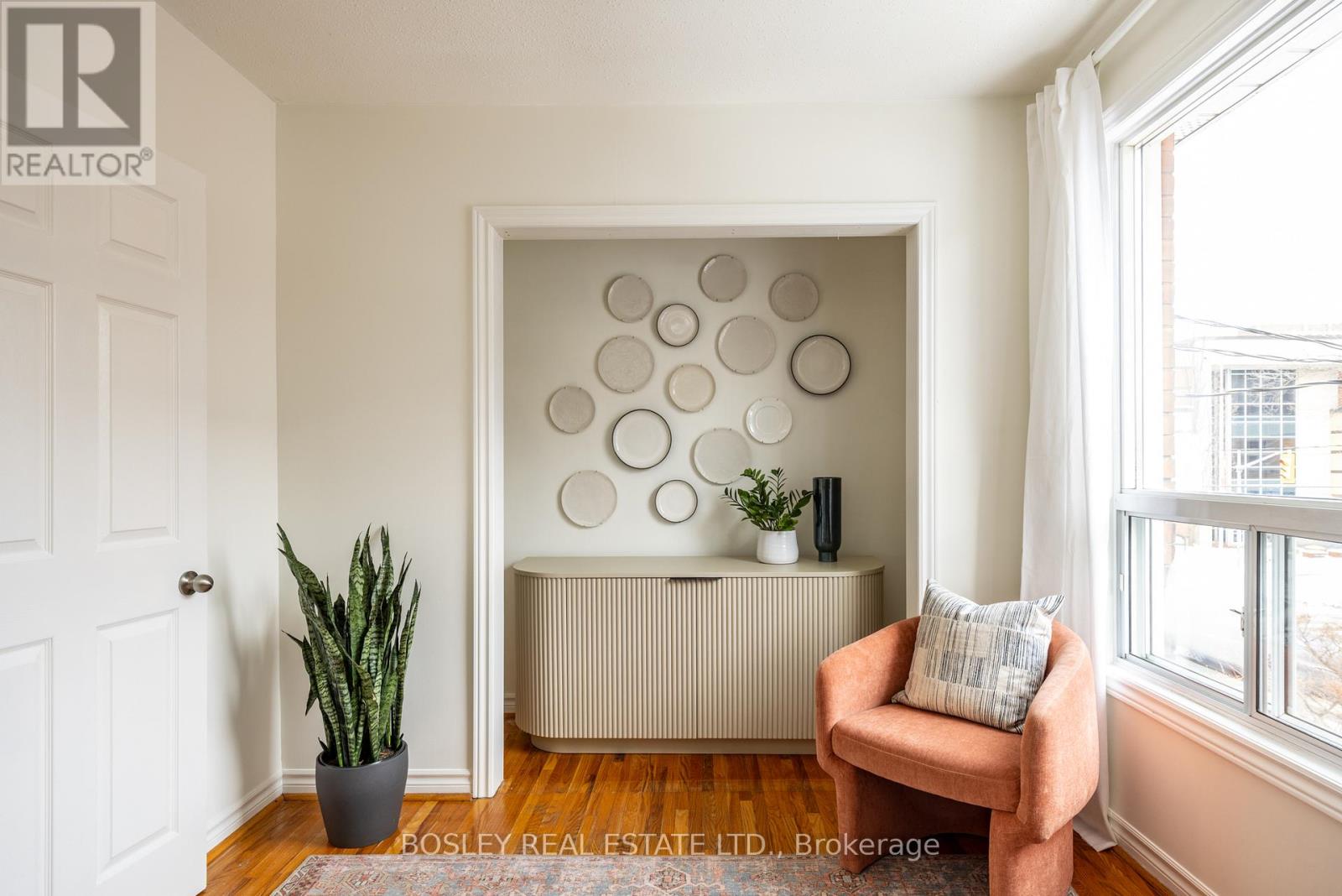 54 Lansdowne Avenue, Toronto, Ontario  M6K 2V8 - Photo 28 - W12818042