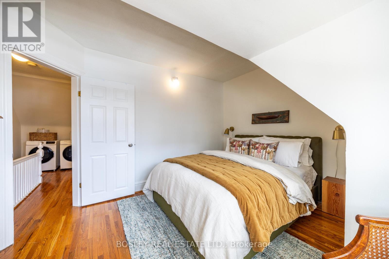 54 Lansdowne Avenue, Toronto, Ontario  M6K 2V8 - Photo 40 - W12818042
