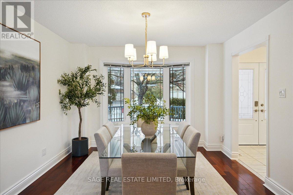 3036 Swansea Drive, Oakville, Ontario  L6L 6H9 - Photo 2 - W12818046